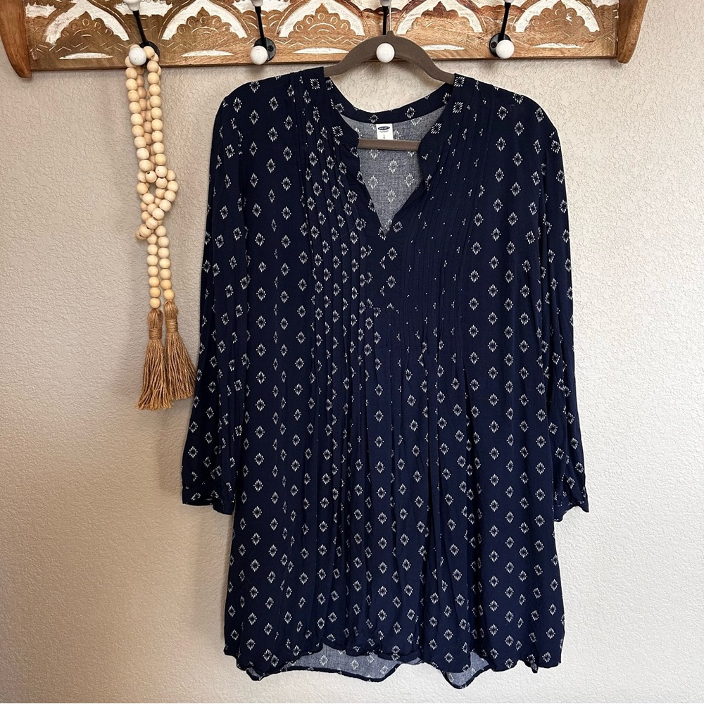 Old Navy Navy Blue and White Boho Style Pheasant Dress. Size Large